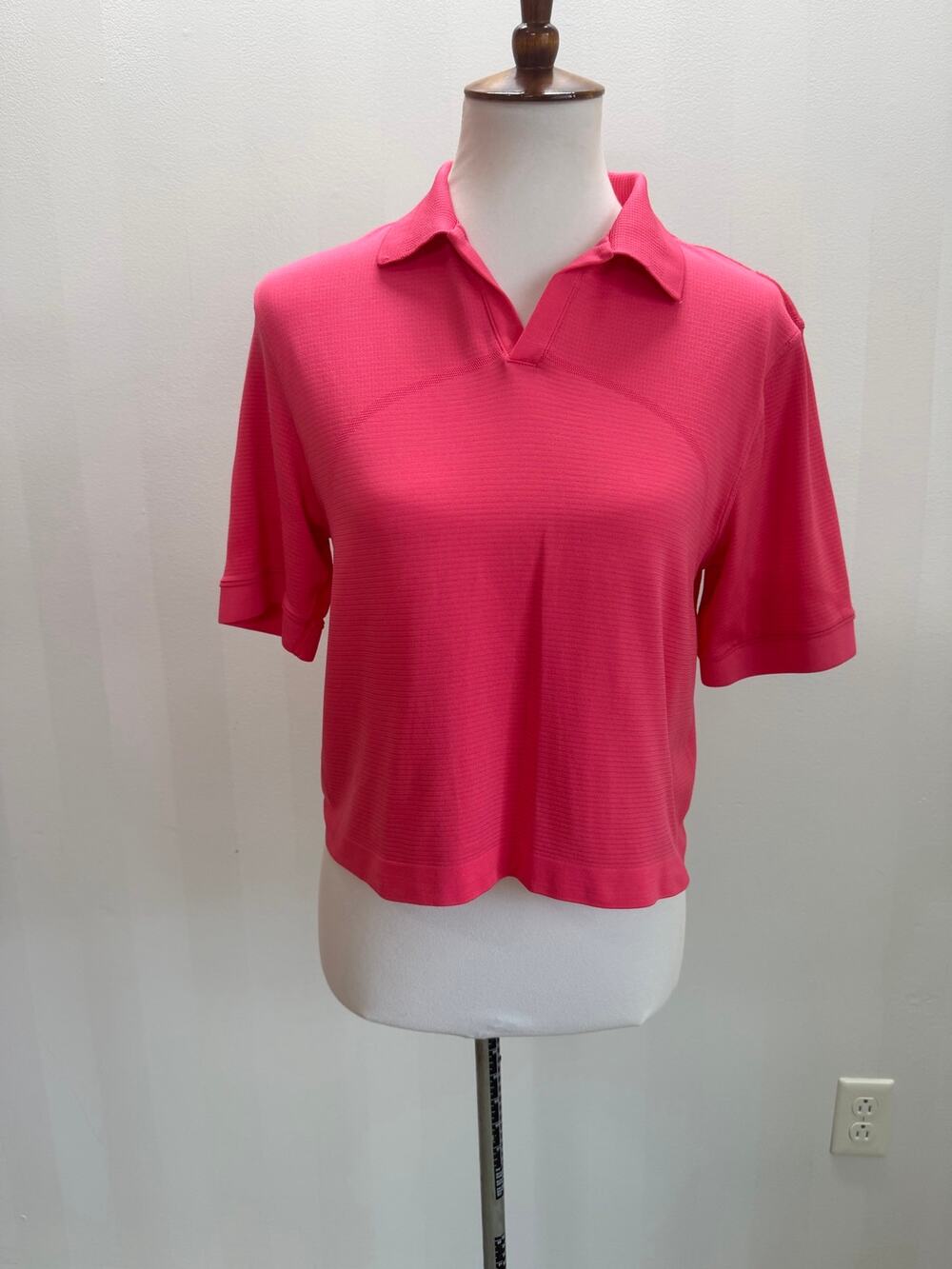 Lululemon Swiftly Tech Polo Shirt Lip Gloss Pink Short Sleeve Athletic Golf Sz 6